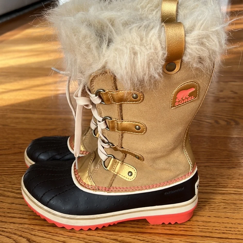 Sorel Tofino Joan of Arctic Snow Boot 🥾